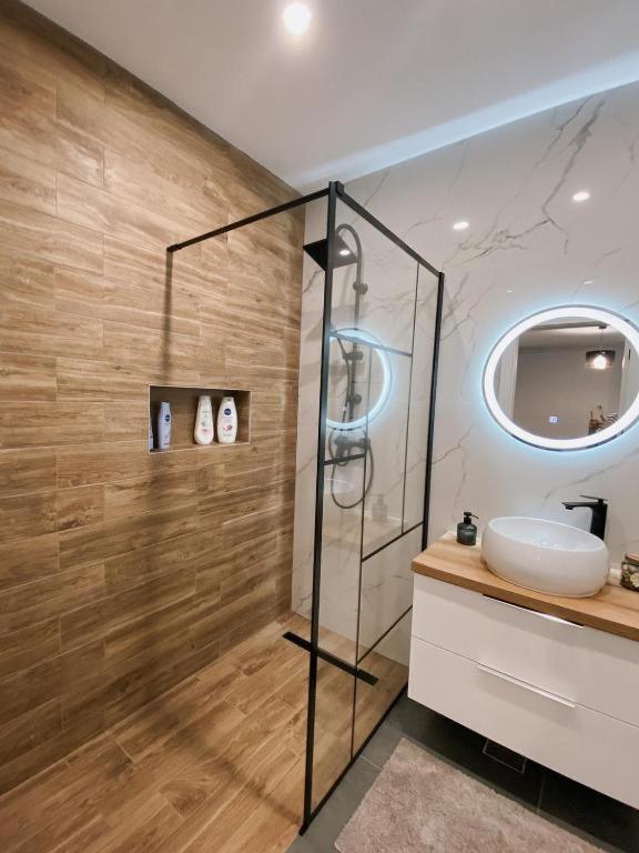 קלוז'-נאפוקה Owl'S Nest Apartment מראה חיצוני תמונה